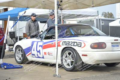 media/Jan-15-2023-CalClub SCCA (Sun) [[40bbac7715]]/Around the Pits/